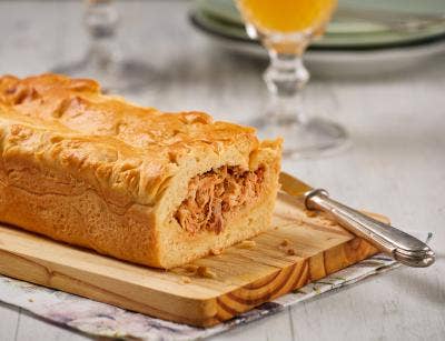 TORTA TROPICAL DE FRANGO E PALMITO